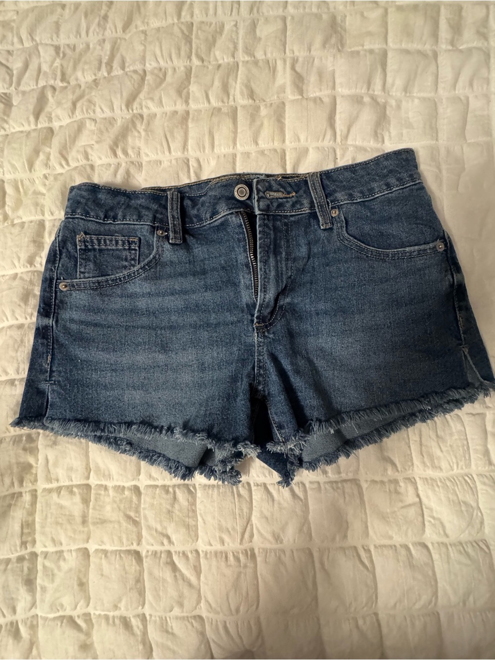 No Boundaries Raw Hem Dark Blue Denim Shorts NWOT